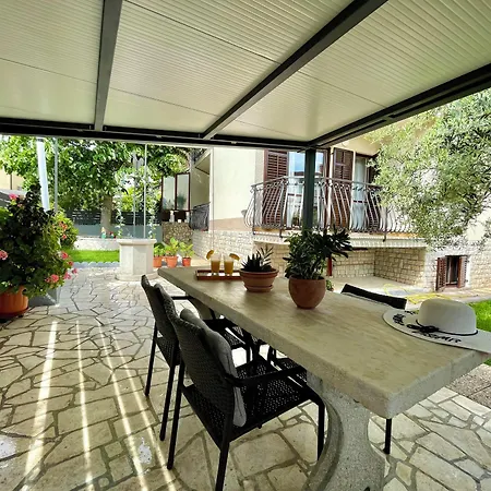 דירה Adri רוביני