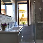 Adri 아파트 *