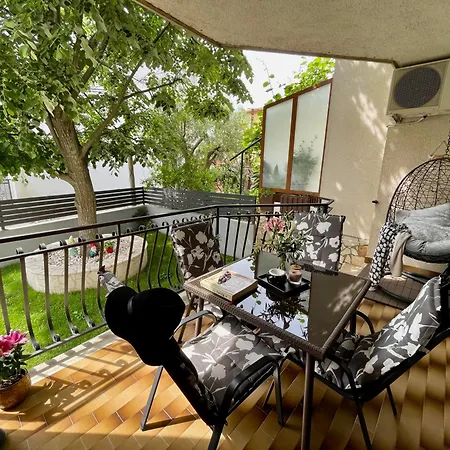 Adri Apartament *